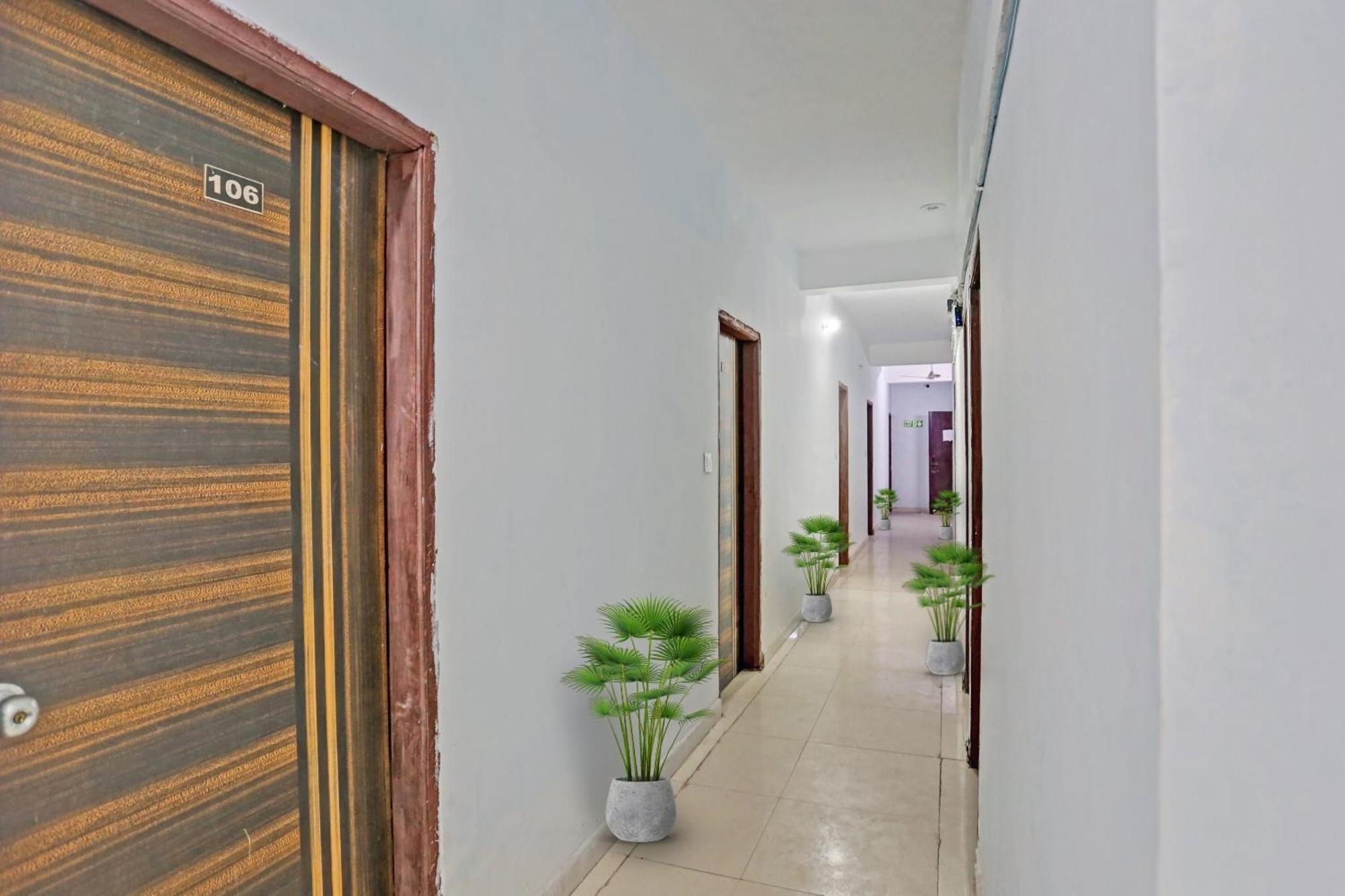 Hotel O Imperial Residency Near Dashrath Puri Metro Station Nové Dillí Exteriér fotografie