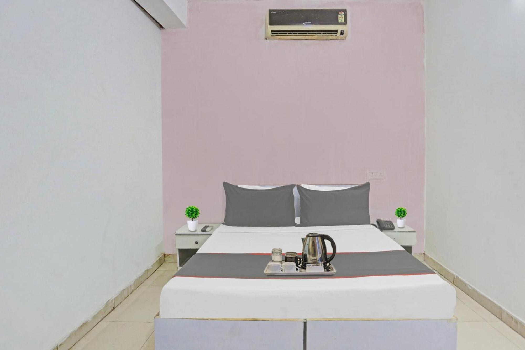 Hotel O Imperial Residency Near Dashrath Puri Metro Station Nové Dillí Exteriér fotografie